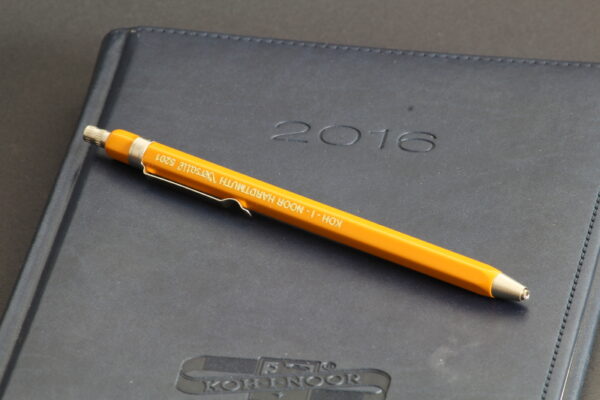 KIN Ołówek automatyczny Versatil metal 5201 2mm